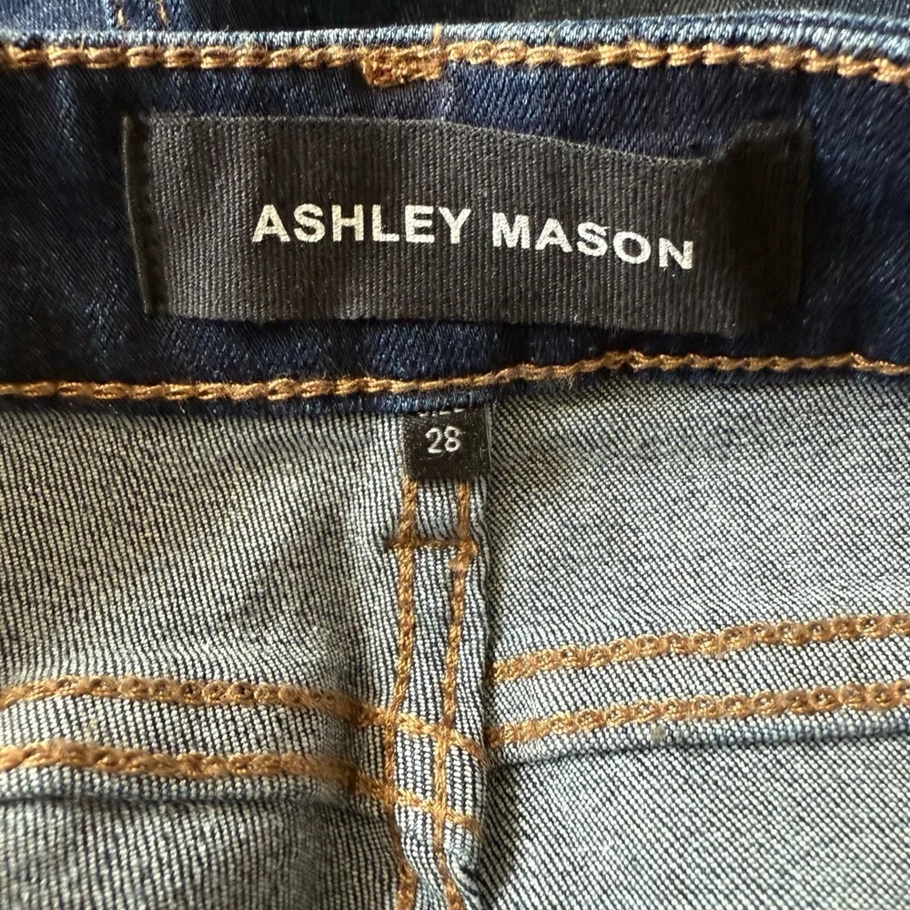 Ashley Mason Dark Blue Embroidered Jean Shorts Size 28 Raw Hem Boho - Picture 4 of 9